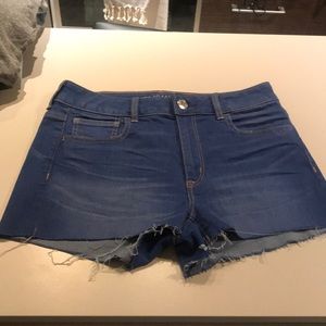 American eagle super stretch shorts !